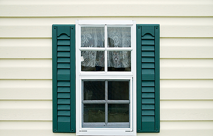 What are Simple and Unique Window Ideas for Your Shed
