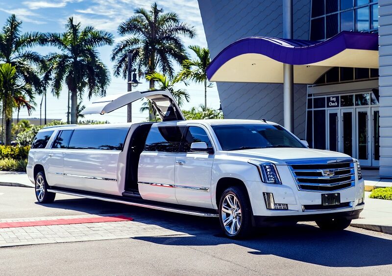 Why You Need a Limo Service for Your Next Business Trip