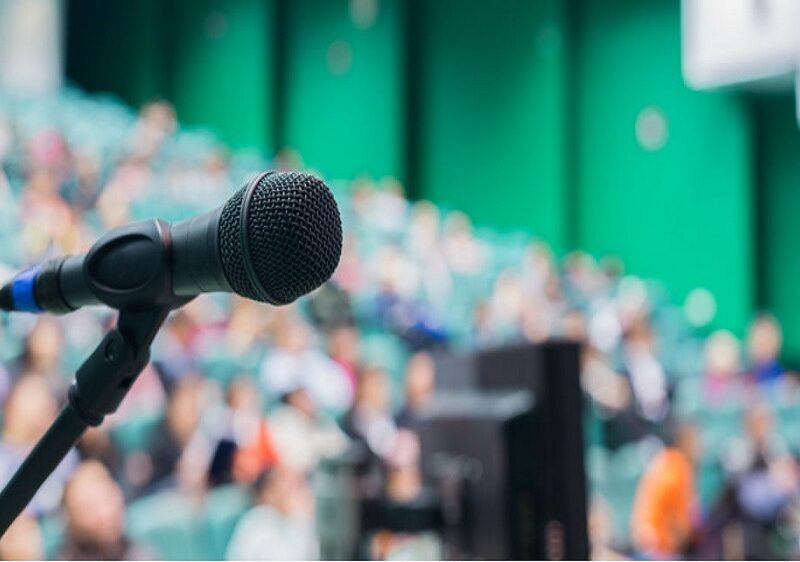 What Do Motivational Speakers Talk About at Events?