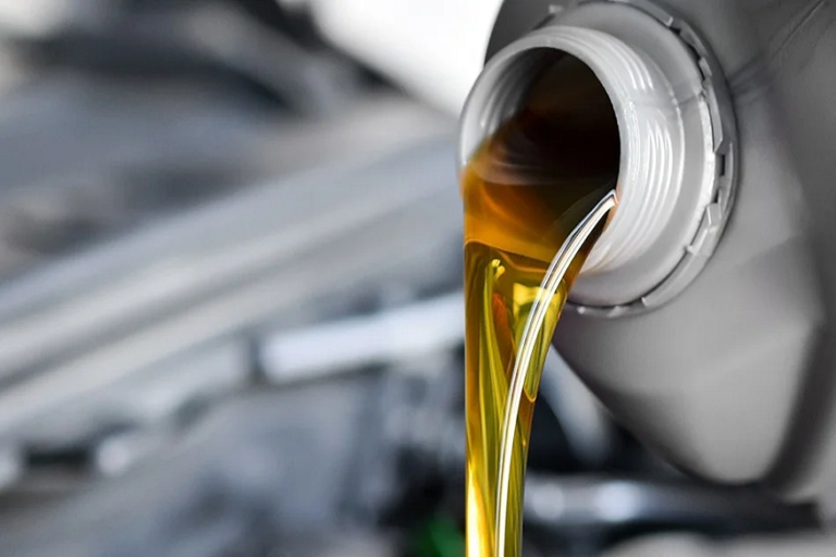 How Penetrating Oils Improve Efficiency in Manufacturing and Production Plants