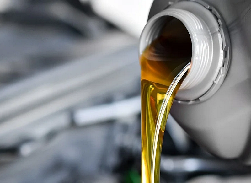 How Penetrating Oils Improve Efficiency in Manufacturing and Production Plants
