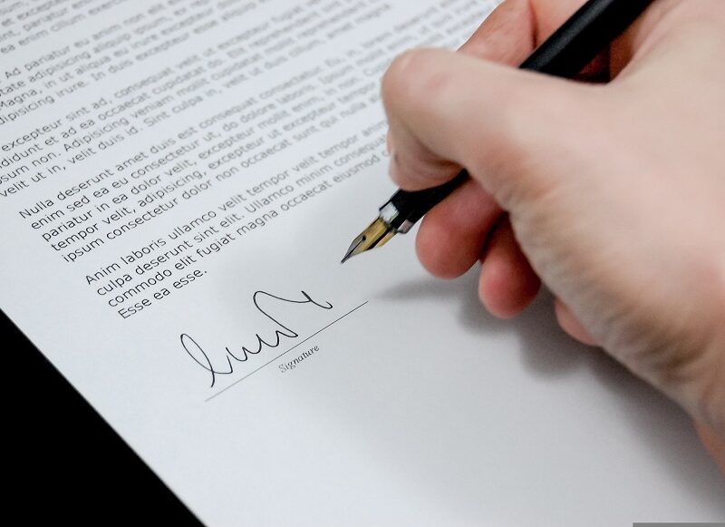 The Evolution of Borrowing: From Paperwork to One-Click Online Loans